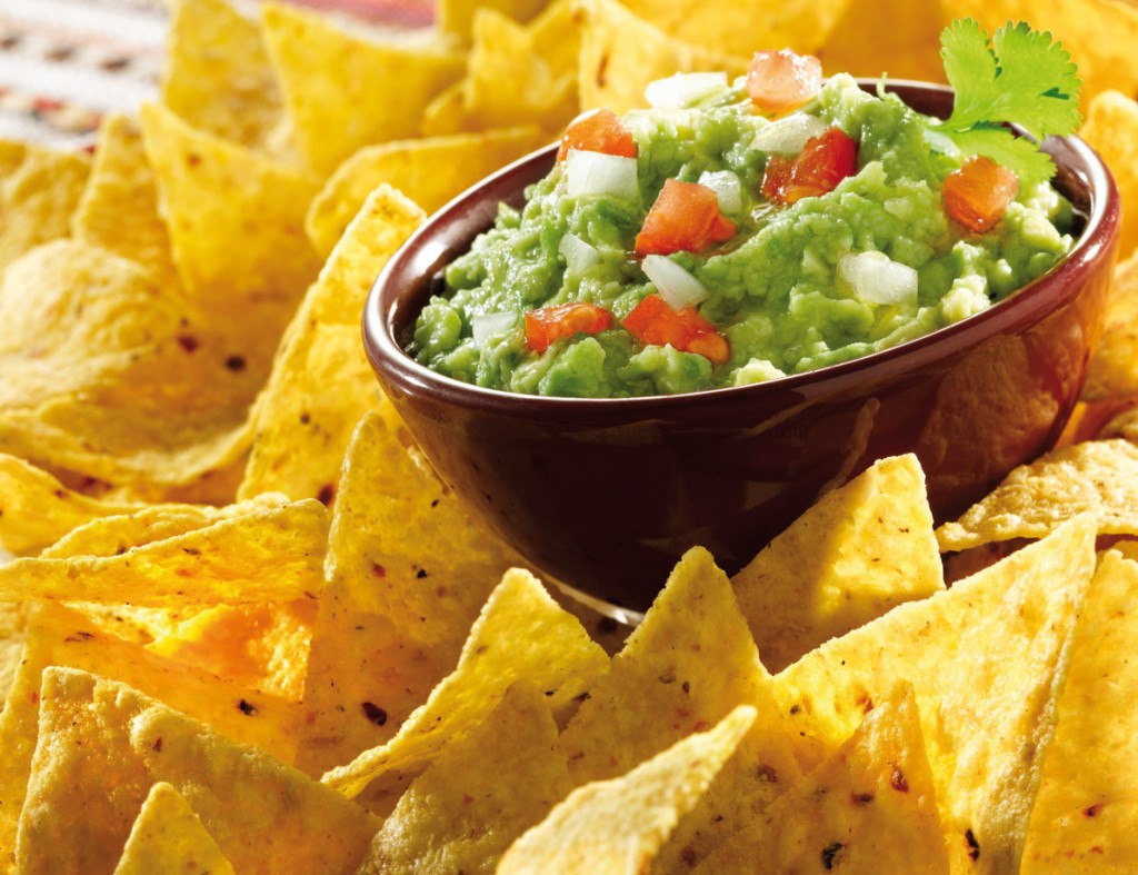 Nachos con queso y guacamole La esencia de tus platos Recetas
