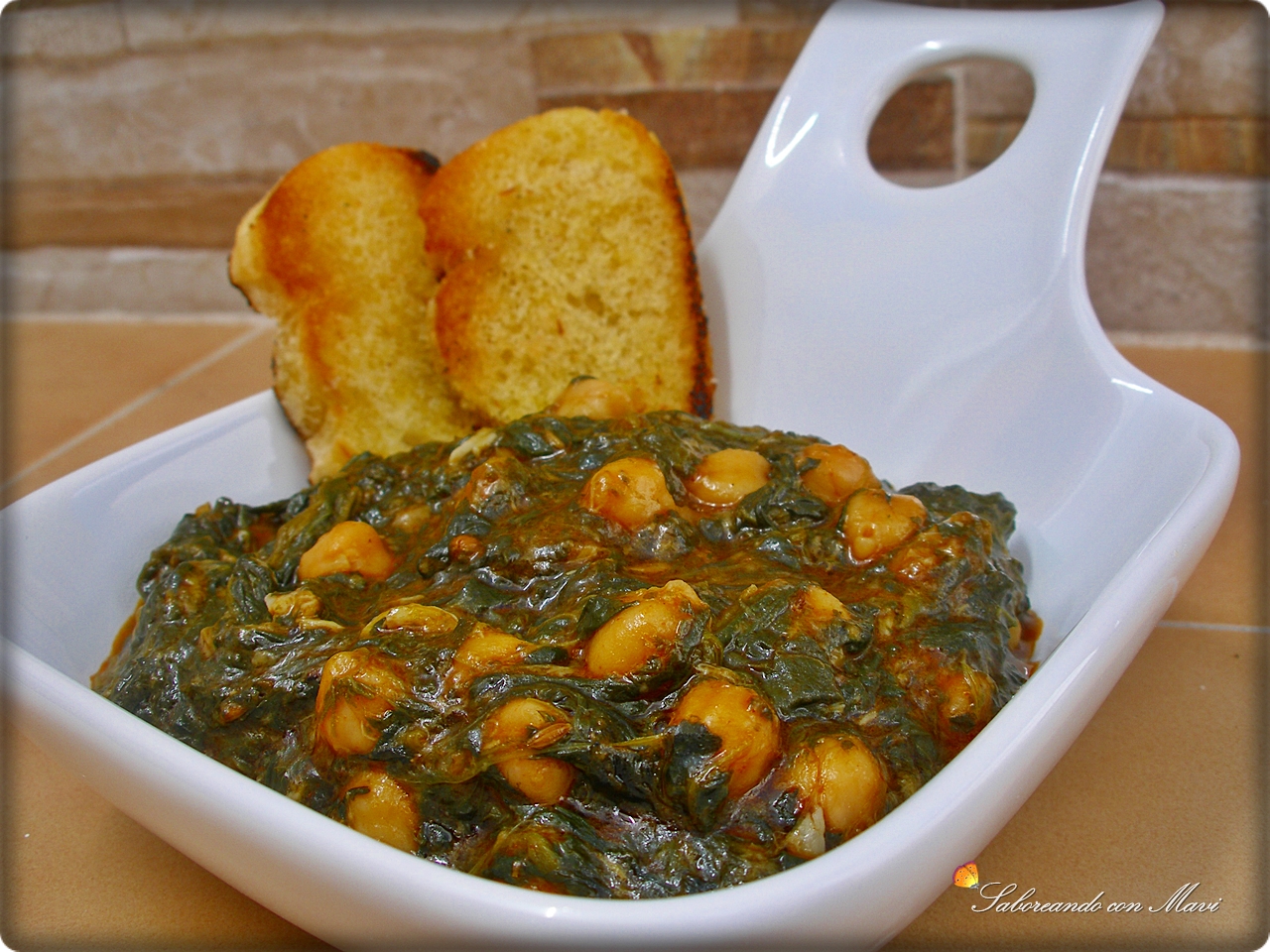Espinacas con garbanzos al Vinagre de Jerez por Pilar Arenas Gómez La